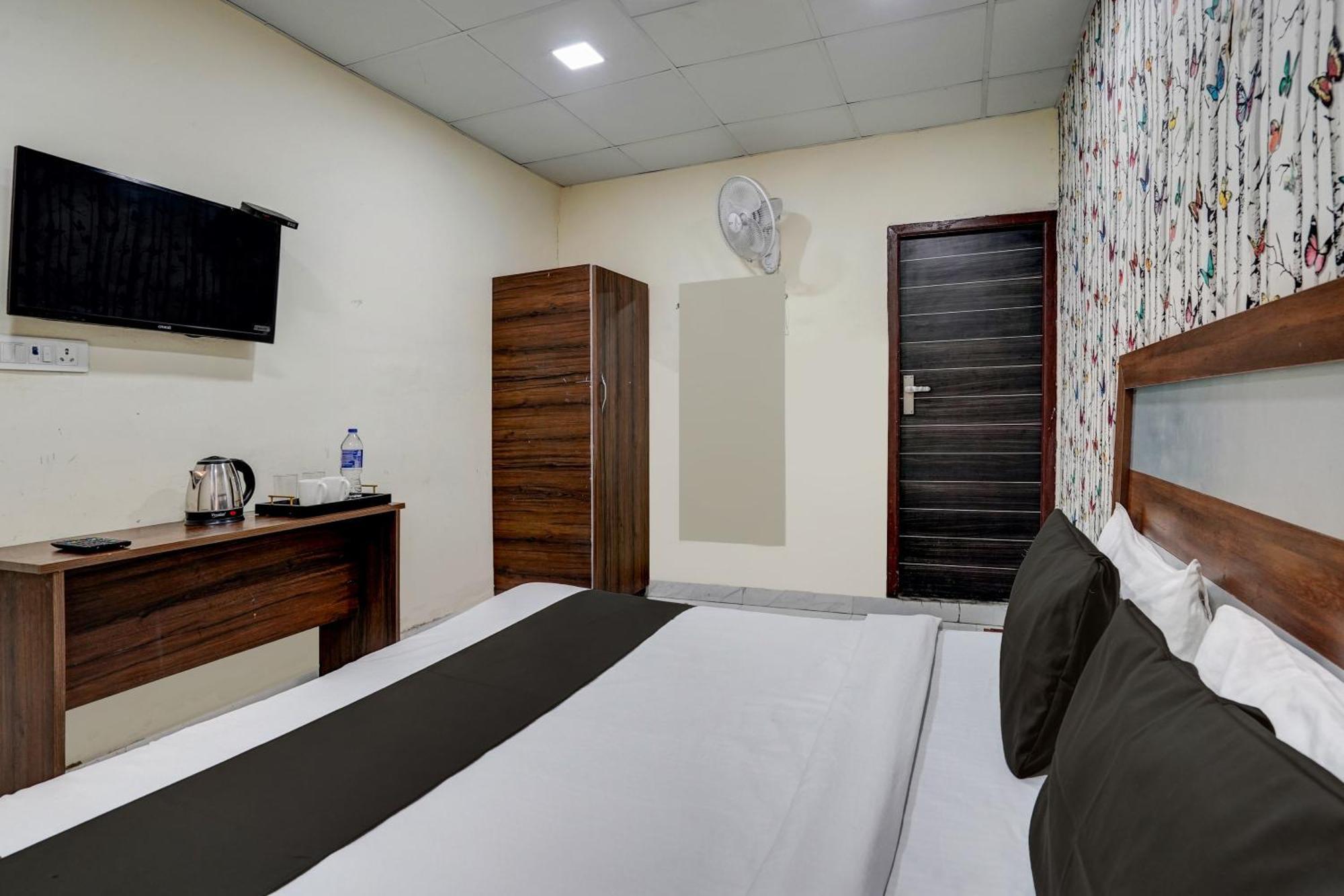 Hotel O Blackberry 파리다바드 외부 사진